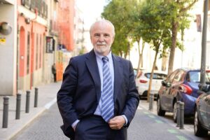 Entrevista a Amador Sanchez en el periódico Magisterio